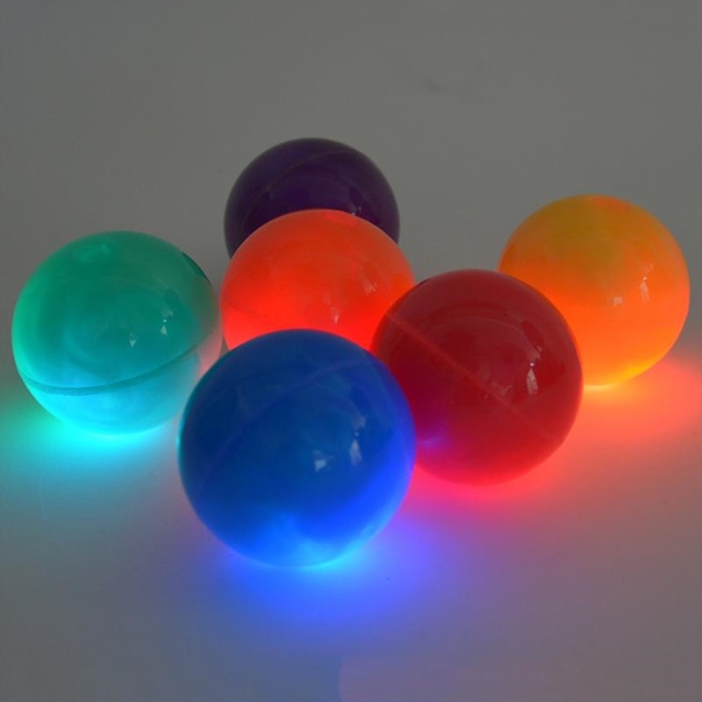 Sturmball 6 cm, leuchtet mit Sturm-Effekt